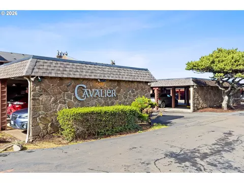 325 Lancer St #39, Lincoln City, OR 97367
