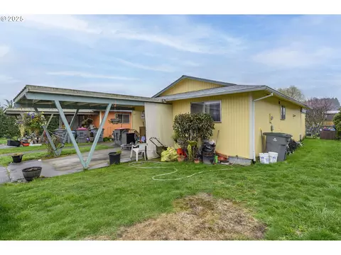 635 NW Fenton St, Mcminnville, OR 97128