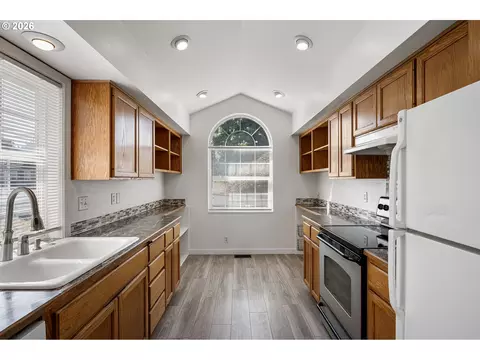 Kitchen - 5792 E St, Springfield, OR 97478 photo 1 of 3