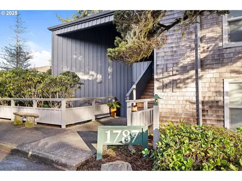 1787 Gearhart Green Dr, Gearhart, OR 97138