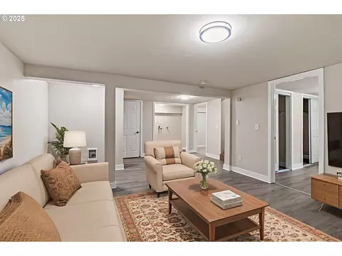 Living - 802 NW 5th Cir, Camas, WA 98607 photo 5 of 5