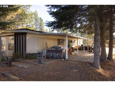 Exterior - 53254 Bridge Dr, La Pine, OR 97739 photo 4 of 10