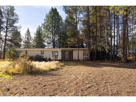 Exterior - 53254 Bridge Dr, La Pine, OR 97739 photo 3 of 10