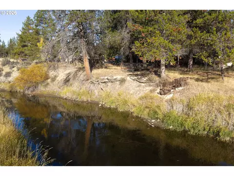 View/Area - 53254 Bridge Dr, La Pine, OR 97739 photo 3 of 15