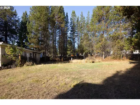 Exterior - 53254 Bridge Dr, La Pine, OR 97739 photo 8 of 10