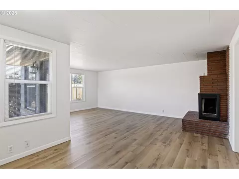 Living - 1008 Coburg Rd, Eugene, OR 97401 photo 7 of 7
