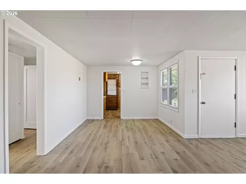 Living - 1008 Coburg Rd, Eugene, OR 97401 photo 6 of 7