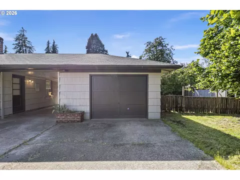 Exterior - 1008 Coburg Rd, Eugene, OR 97401 photo 10 of 15