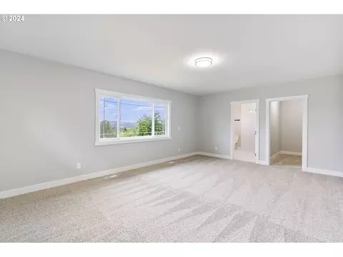 352 NE Lovrien Ave, Gresham, OR 97030 photo 16