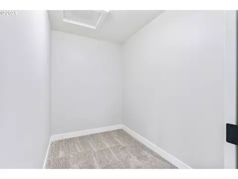 352 NE Lovrien Ave, Gresham, OR 97030 photo 18