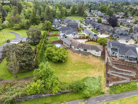 352 NE Lovrien Ave, Gresham, OR 97030 photo 41