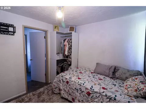 Bedroom - 7077 Main St, Springfield, OR 97478 photo 8 of 8