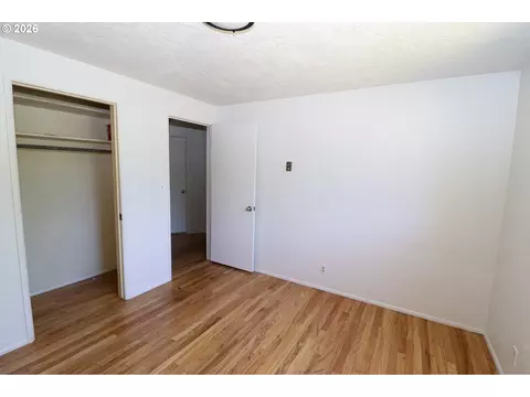 Bedroom - 7077 Main St, Springfield, OR 97478 photo 6 of 8
