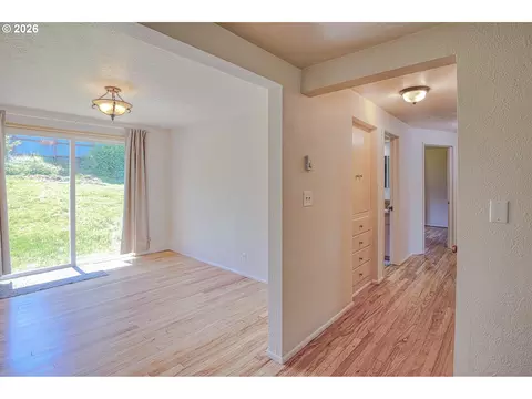 Entry Way - 7077 Main St, Springfield, OR 97478 photo 1 of 2
