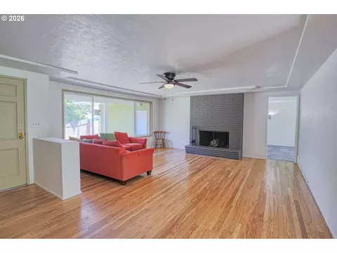 Living - 7077 Main St, Springfield, OR 97478 photo 1 of 6