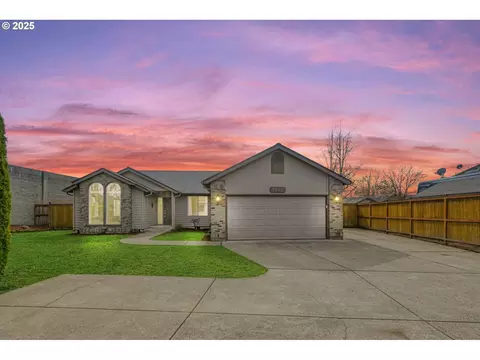 1587 Manchester Dr, Eugene, OR 97401