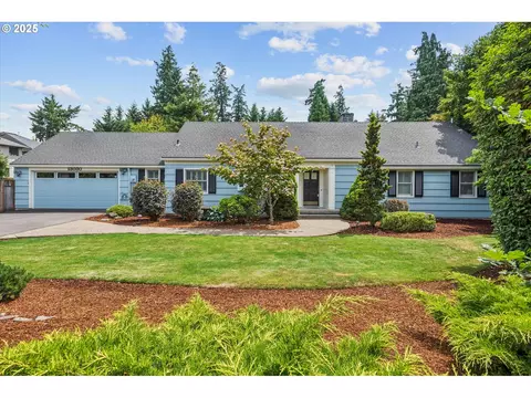 13030 SW Fischer Rd, Portland, OR 97224