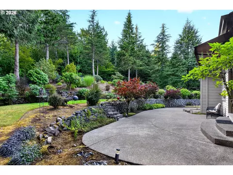 Exterior - 4306 SE Augusta Loop, Gresham, OR 97080 photo 5 of 7