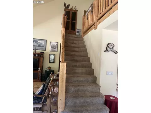 Entry Way - 51474 Sunflower Flat Rd, Heppner, OR 97836 photo 1 of 1