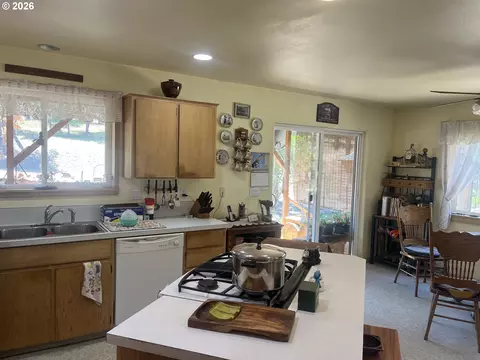 Kitchen - 51474 Sunflower Flat Rd, Heppner, OR 97836 photo 2 of 3