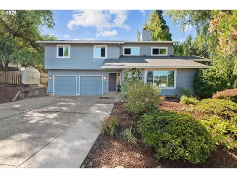1954 Hillhouse Dr, West Linn, OR 97068