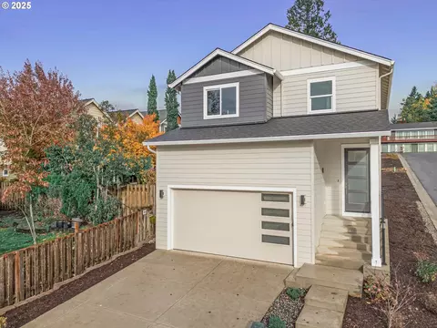 Exterior - 185 NW Mawrcrest Ave, Gresham, OR 97030 photo 3 of 3