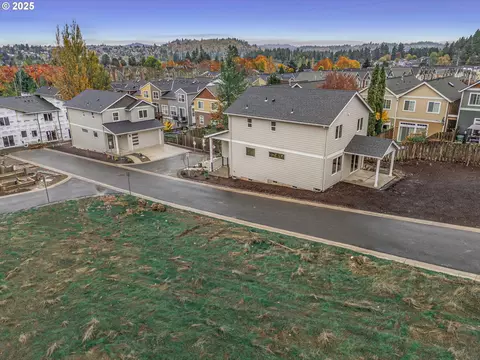 View/Area - 185 NW Mawrcrest Ave, Gresham, OR 97030 photo 2 of 4