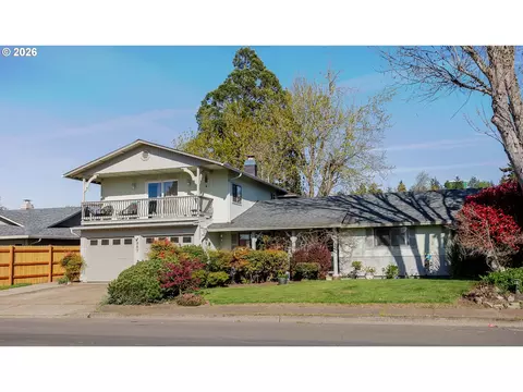 967 Rainbow Dr, Springfield, OR 97477