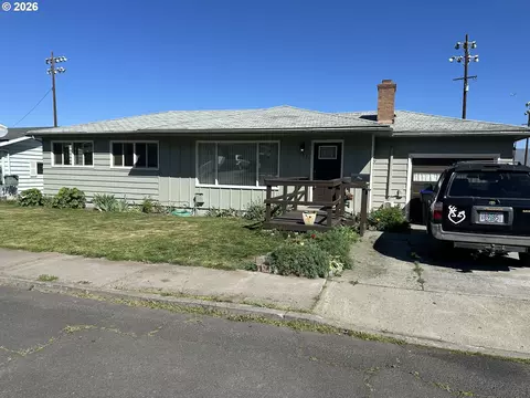 1831 E 14th St, The Dalles, OR 97058