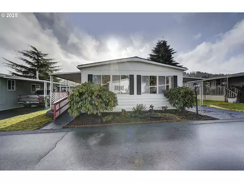 2416 Nightingale Ln, Kelso, WA 98626