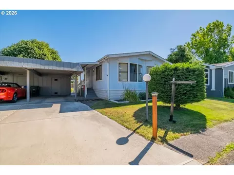 4915 Swegle Rd NE #13, Salem, OR 97301