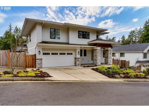 2082 Golfview Ct, Eugene, OR 97403