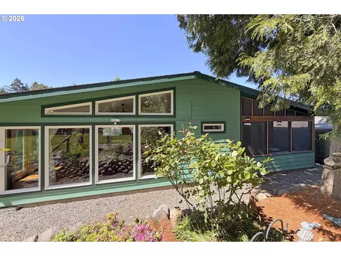 Other - 1504 NE Village Squire Ct, Gresham, OR 97030 photo 4 of 12