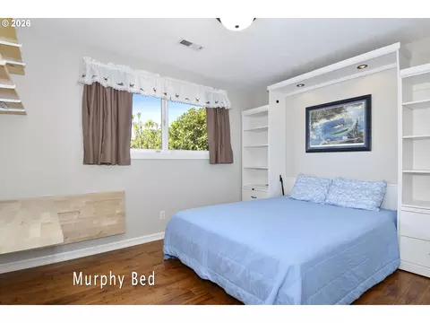 Bedroom - 1504 NE Village Squire Ct, Gresham, OR 97030 photo 1 of 4