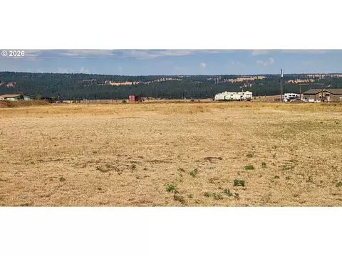 303 W Despain St, Ukiah, OR 97880