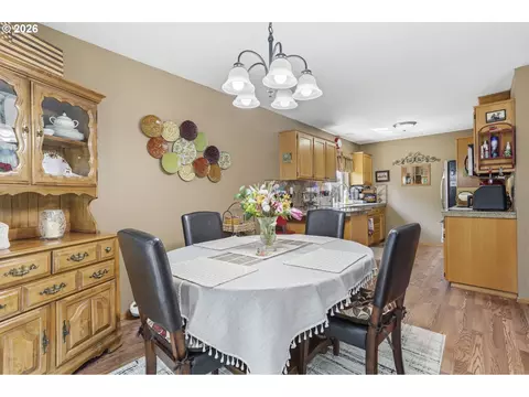 Dining - 2278 SE Kane Ave, Gresham, OR 97080 photo 1 of 2