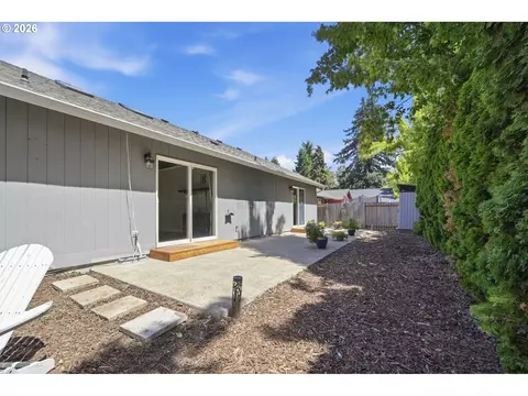 Other - 6819 Simeon Dr, Springfield, OR 97478 photo 6 of 7