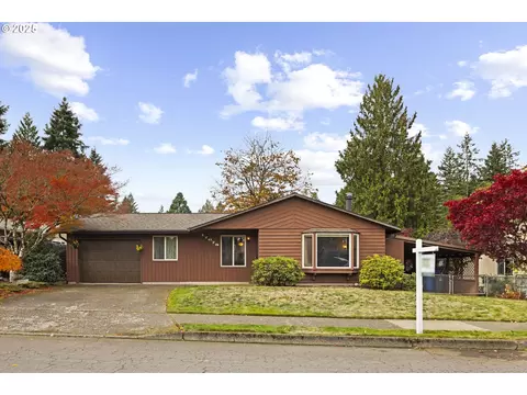 17675 Wolf Dr, Sandy, OR 97055