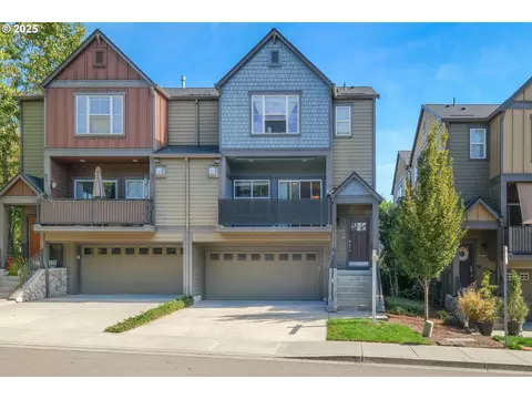 10910 SW Huntington Ave, Portland, OR 97223