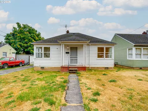 135 Halsey St, Saint Helens, OR 97051