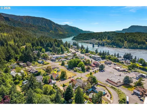 View/Area - 115 SW Regulator St, Cascade Locks, OR 97014 photo 3 of 3