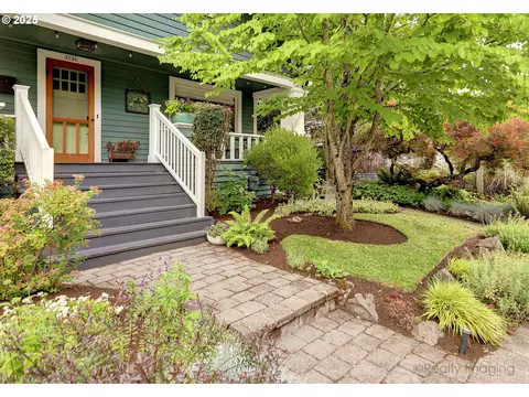 2946 NE 49th Ave, Portland, OR 97213