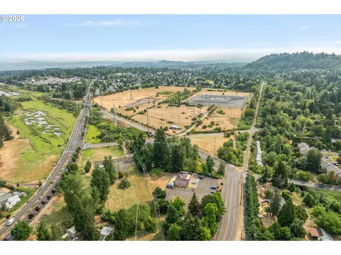 W Powell Loop, Gresham, OR 97030 photo 8