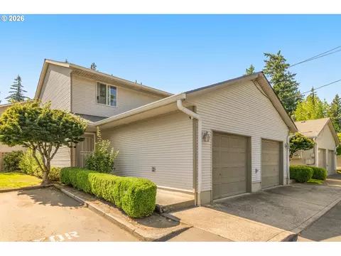 12036 SE Bush St # B, Portland, OR 97266