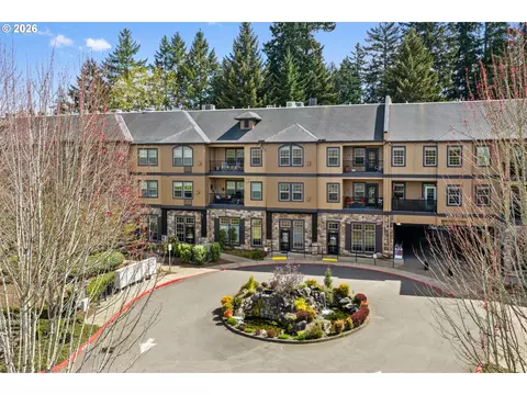 20512 SW Roy Rogers Rd #319, Sherwood, OR 97140