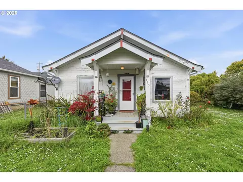615 Willow St, Myrtle Point, OR 97458