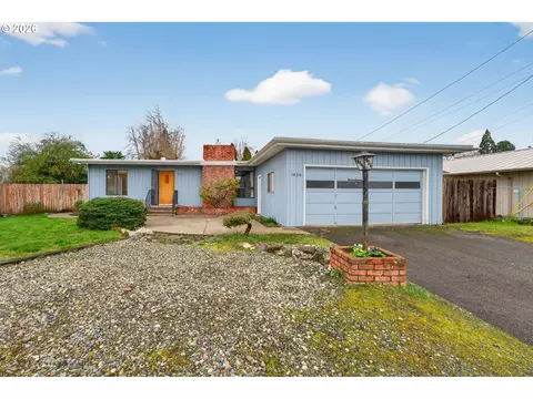 1456 NW Almira St, Roseburg, OR 97471