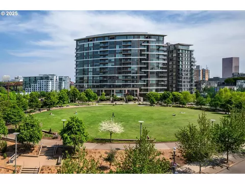 949 NW Overton St #601, Portland, OR 97209