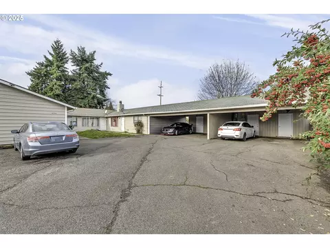 2724 N Davis Ct, Cornelius, OR 97113
