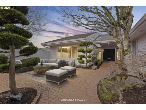31735 SW Village Crest Ct, Wilsonville, OR 97070